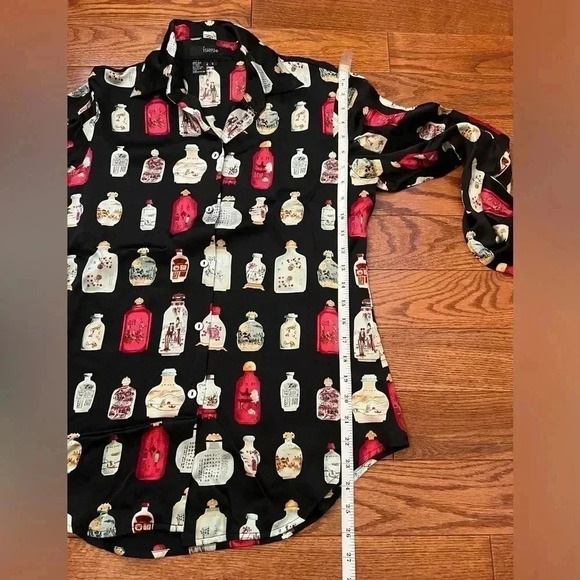 Chic Black Button Down Shirt with Bottle Print - Picture 8 of 8